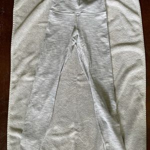 Lululemon Wunder Under 28” size 6